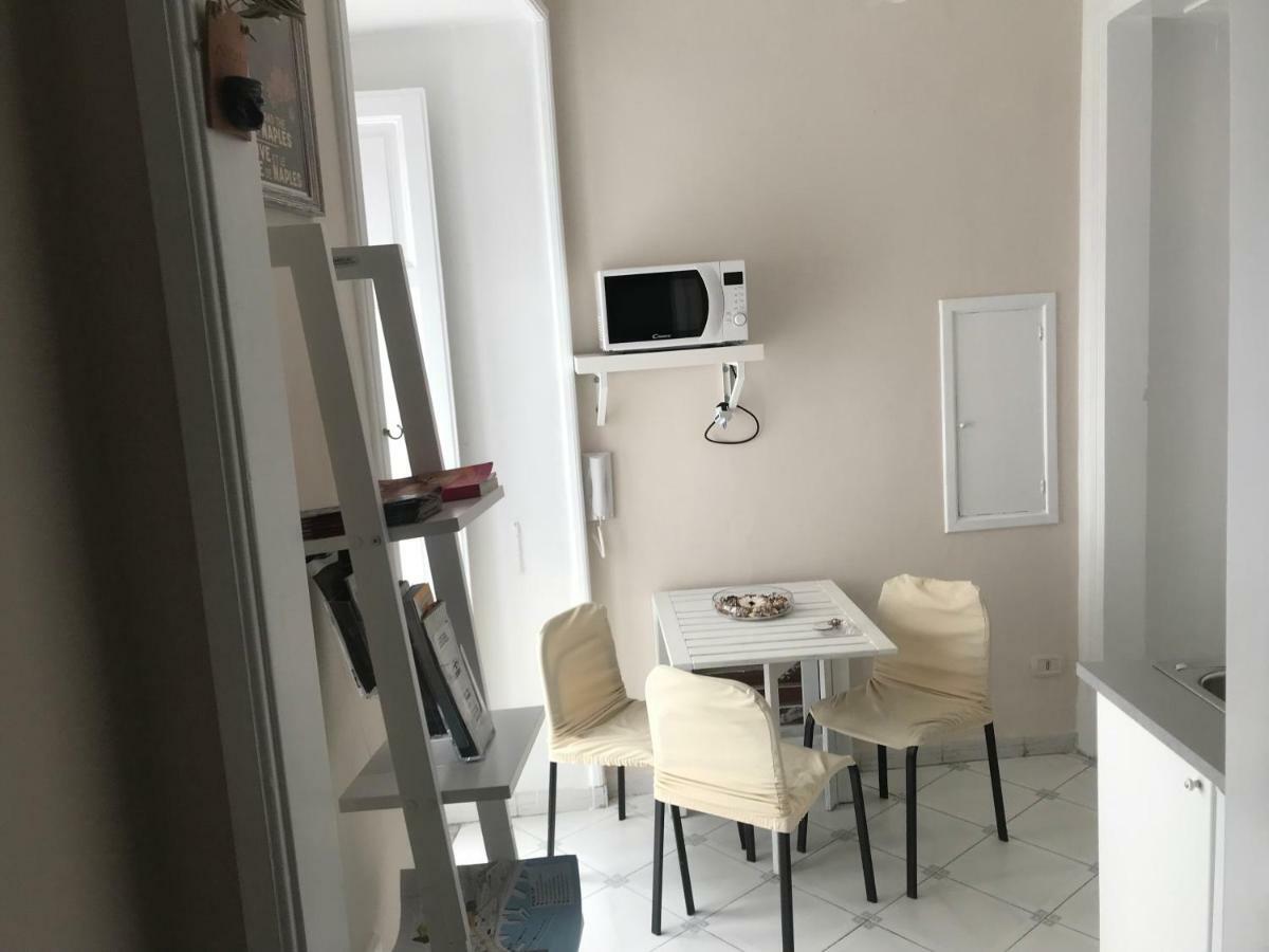 Borgo Santa Lucia Apartment 나폴리 외부 사진