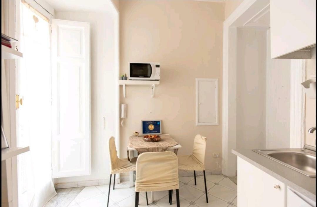 Borgo Santa Lucia Apartment 나폴리 외부 사진
